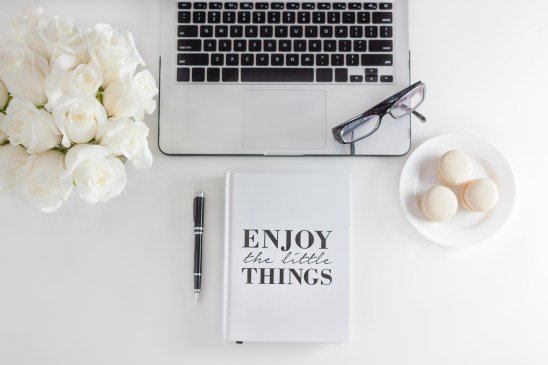 Desk_Notebooks_Laptop-2