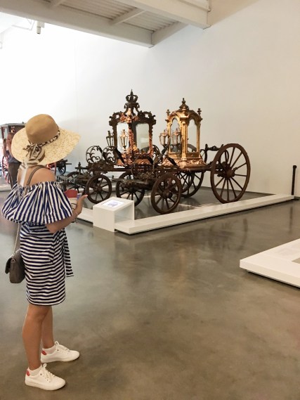 womaninhat_coachmusuem_belem-1